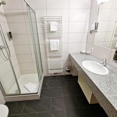 Fortuna Reutlingen-tuebingen Otel 4*