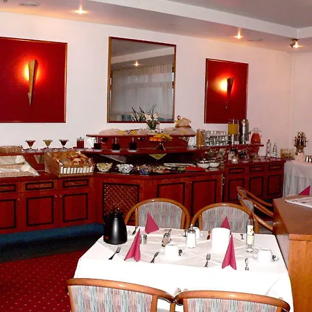 Fortuna Reutlingen-tuebingen 4* רויטלינגן