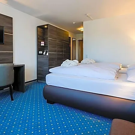מלון Fortuna Reutlingen-tuebingen 4*