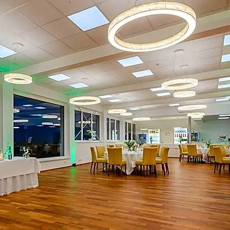 מלון Fortuna Reutlingen-tuebingen 4*