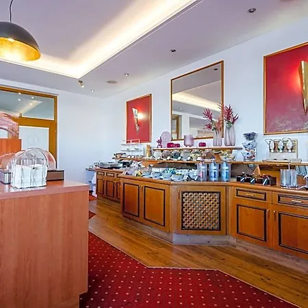 Fortuna Reutlingen-tuebingen 4* רויטלינגן